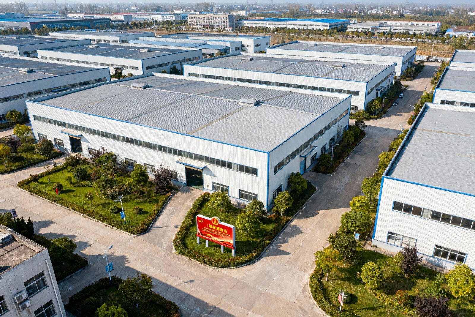 HARDWORKING factory buildings in China